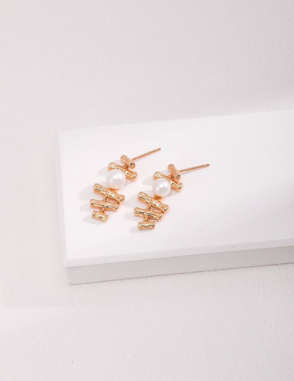 Vine-shaped Sterling Silver Pearl Earrings